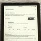 The color temperature of the Kindle Paperwhite 5 SE’s screen lighting can be adjusted manually, scheduled at a specific intensity, or adjust automatically based on the time of day and your location.